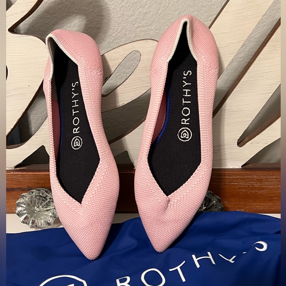 🦄 Rare Rothy’s Pink Birdseye Point Flats